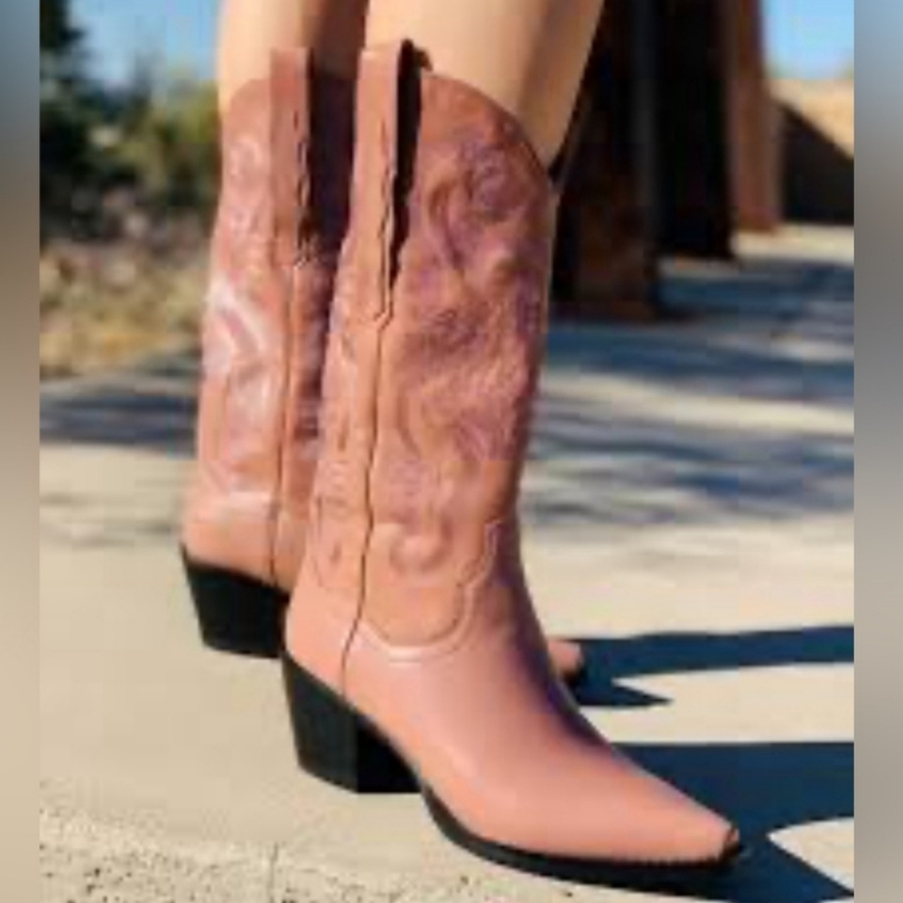 Jeffrey Campbell Dagget Western Boots in pink rose sz 8